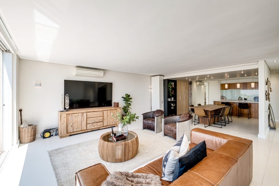 3 Bedroom Property for Sale in Green Point Western Cape